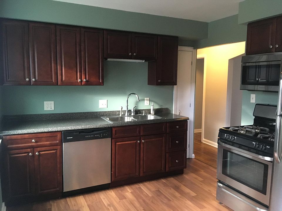 1st image of 4386 W 10th St