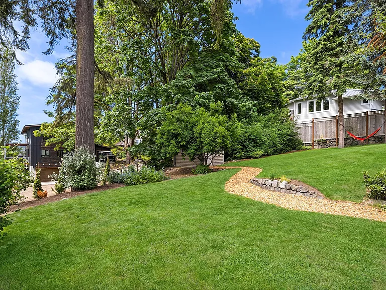 121 Wood Ave SW #B — Photo 6