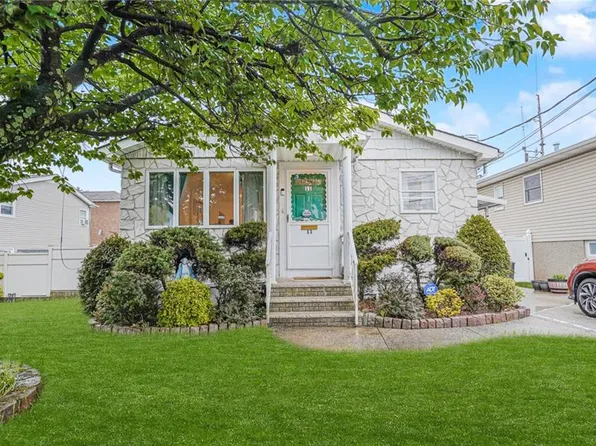 11 Bolivar St, Staten Island, NY 10314