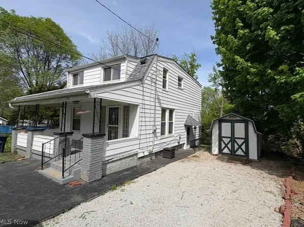 1805 Manchester Rd, Akron, OH 44314