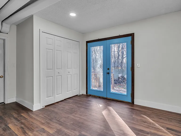 8165 Leonard Dr — Photo 44