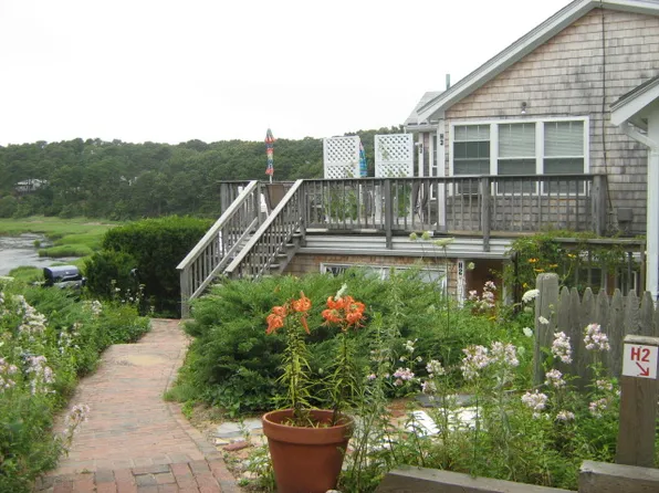 60 Long Ave, Wellfleet, MA 02667