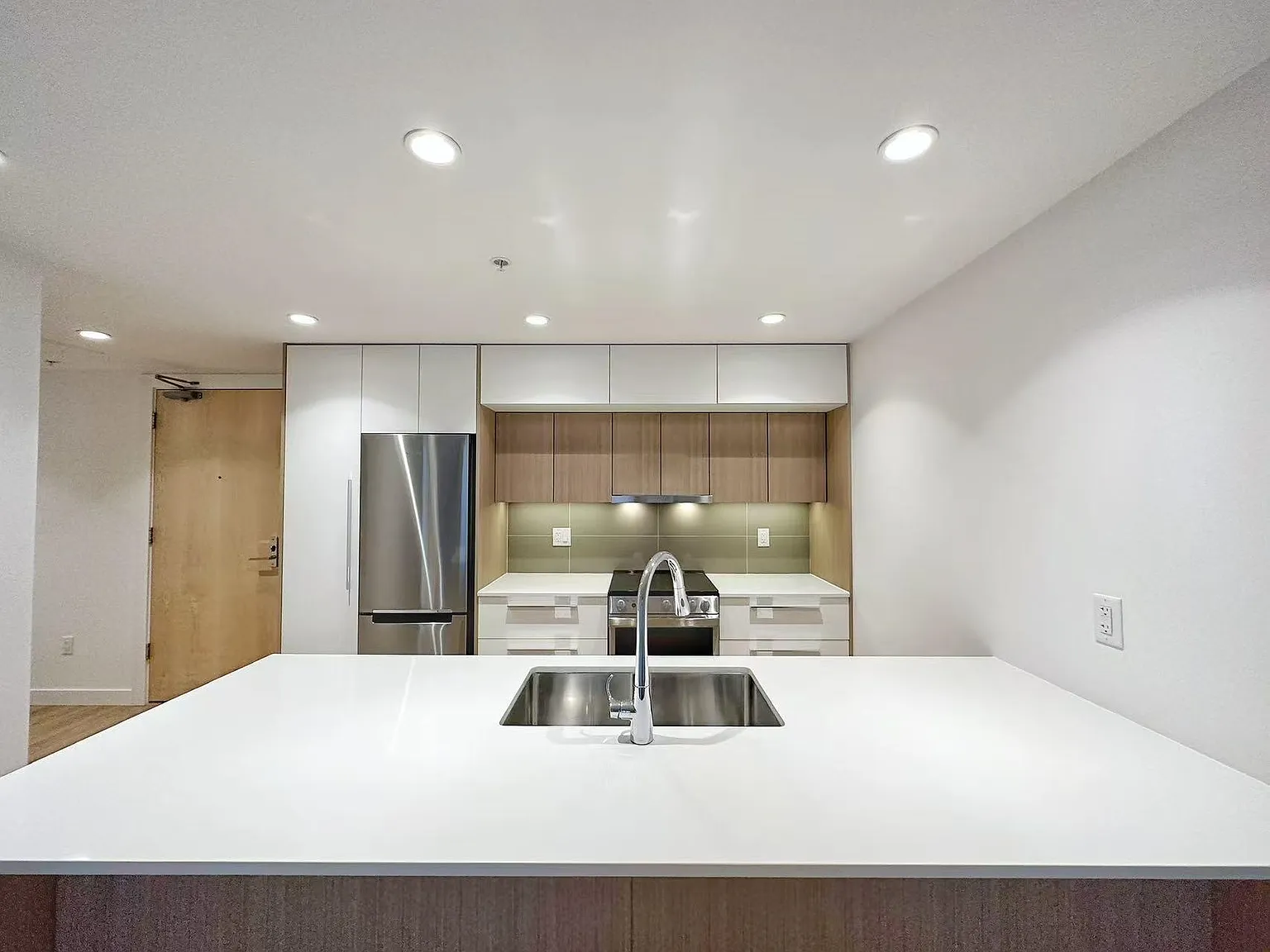 1 bed, 671 sqft, $2,250 — Photo 1