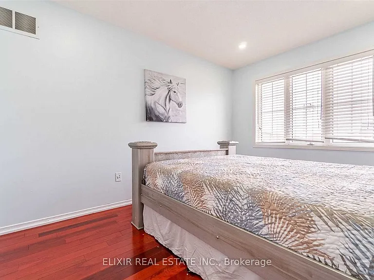29 Timbertop Cres #UPPER LEVEL — Photo 27