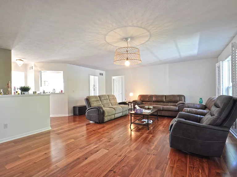 6021 Cottage Cir — Photo 14