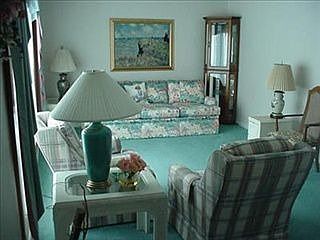 4th image of 1713 Mayfair Blvd