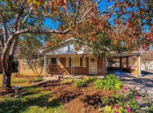 2912 10th Ave SW, Hickory, NC 28602