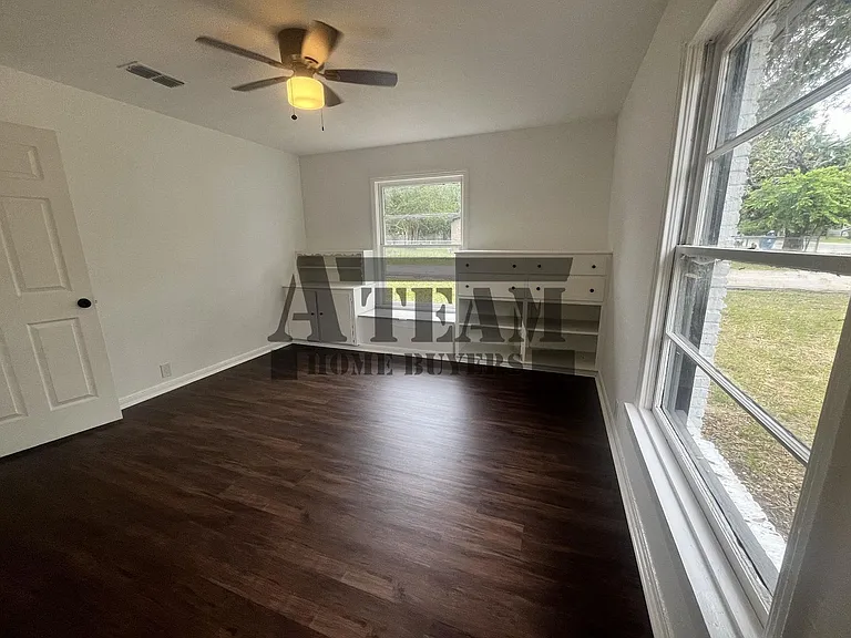 411 McEntire Rd — Photo 24