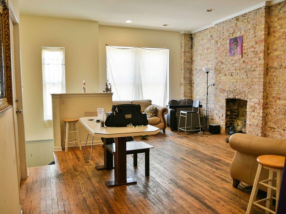 1st image of 2837 W Medill Ave #1