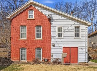 57 Diagonal St, Dubuque, IA 52001