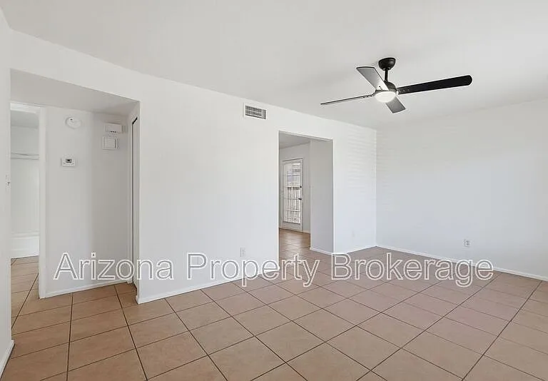 1625 N Date #2 — Photo 3