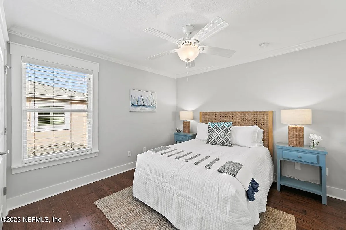 3 bed, 4.0 bath, 1554 sqft, $4,500 — Photo 2