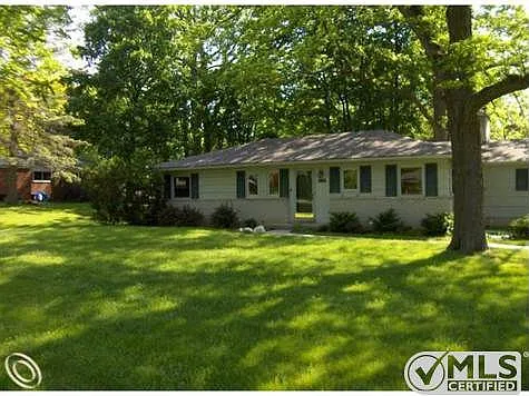 28410 New Castle Rd photo 1