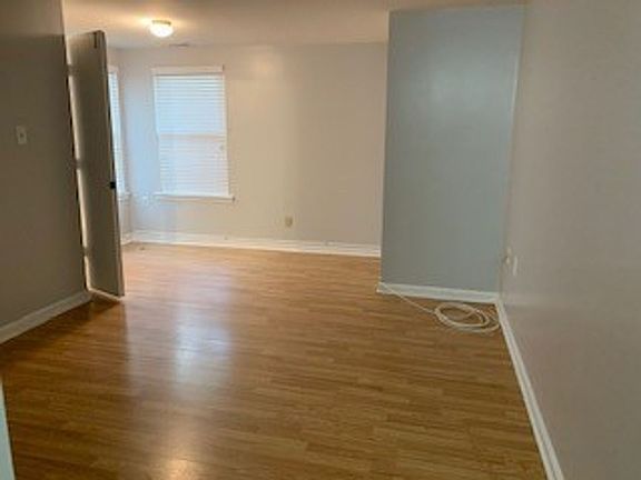 5th image of 4410 Pembrook Village Dr