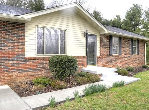 3rd image of 111 Elk Ave