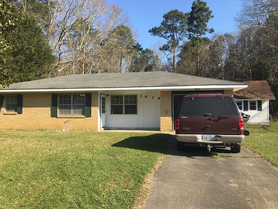 1st image of 2618 Lawn Cir