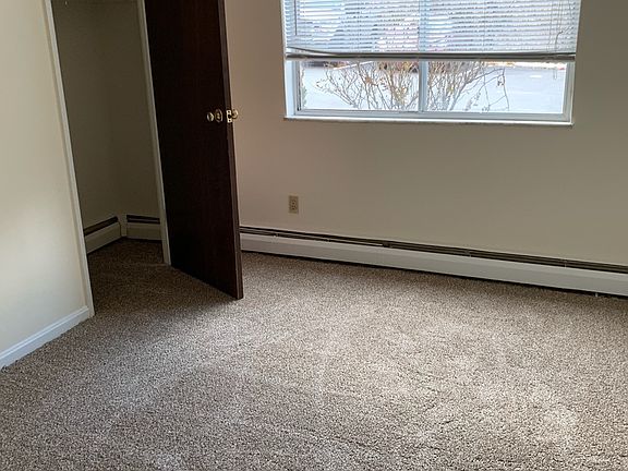3rd image of 2998 Wardall Ave APT 1