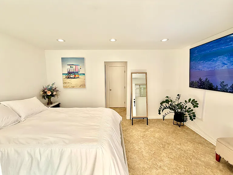Avocado Ave — Photo 12