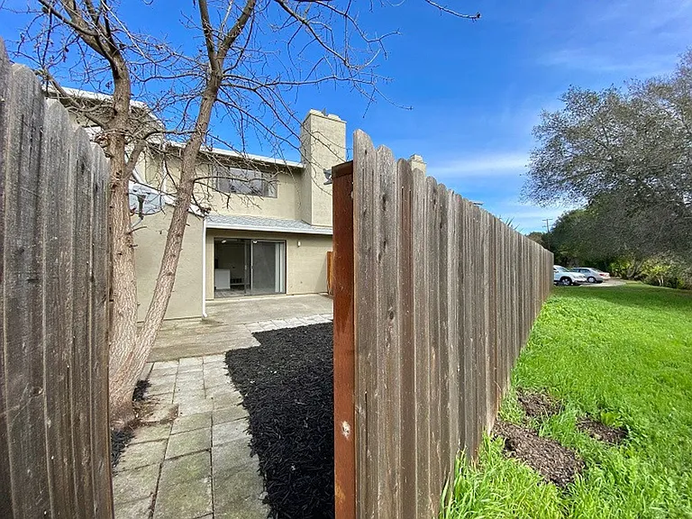 Adobe Creek Apartments — Photo 25