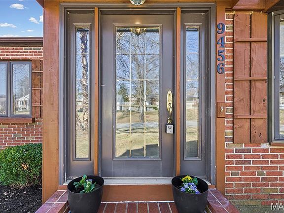 3rd image of 9456 Arban Dr