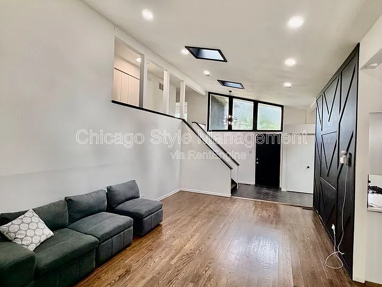 158 Chestnut St — Photo 2