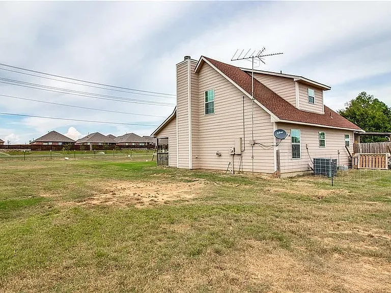 3330 FM 2931 — Photo 13
