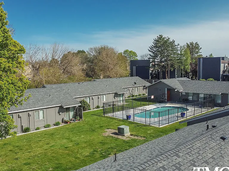 200 Waldron St — Photo 1