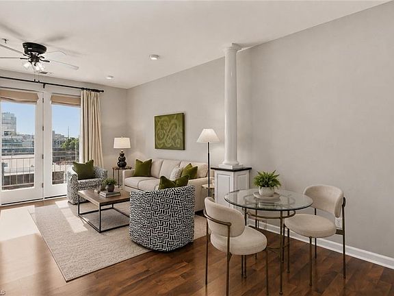 4th image of 851 W 4th St Unit 20