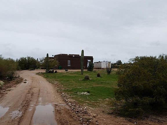 3rd image of 27131 E Thomas Ln