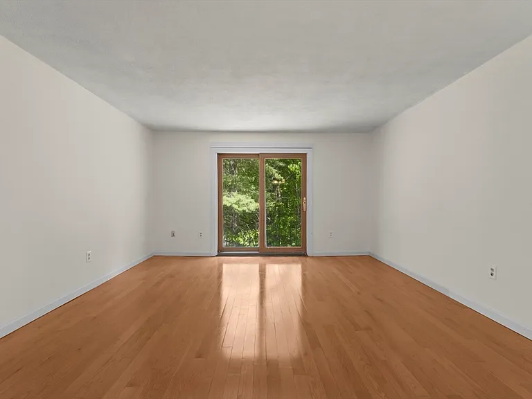 7 Shadowbrook Ln #34 — Photo 2