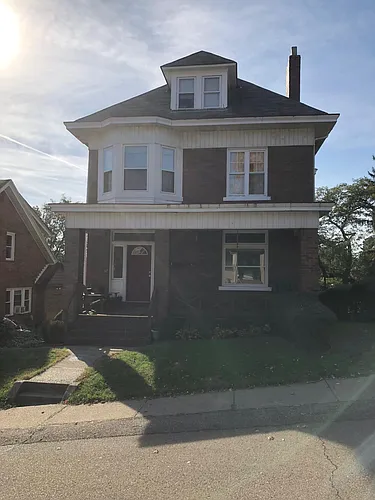 145 Lakewood Ave #1 Photo 1