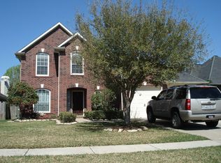 3711 Crescent Dr, Pearland, TX 77584