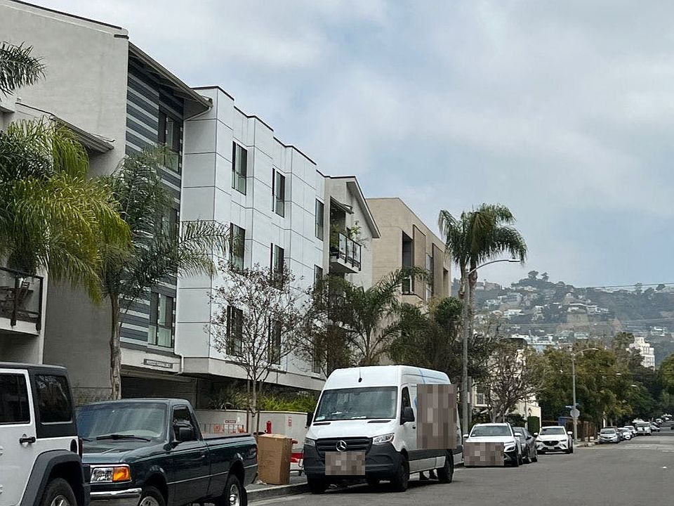 2nd image of 740 N Kings Rd APT 102-W