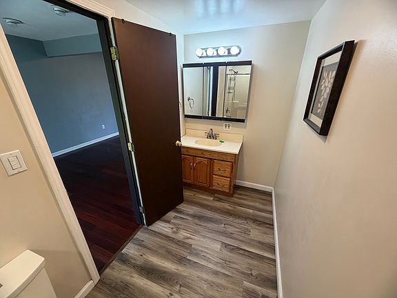 2nd image of 229 6th Ave #2