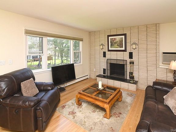 2nd image of 35 Pleasant Dr