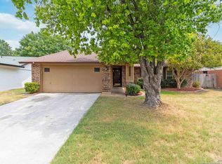 8718 Thatch Dr, San Antonio, TX 78240
