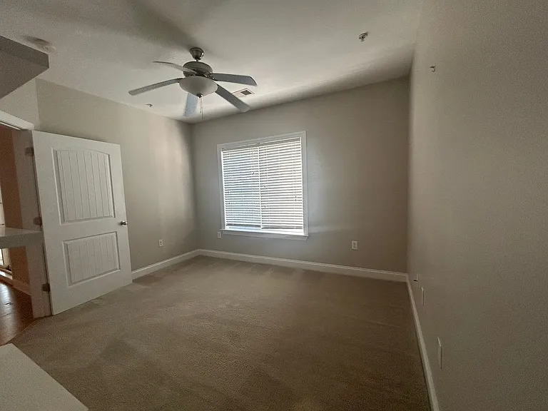 300 Gateway Dr — Photo 50