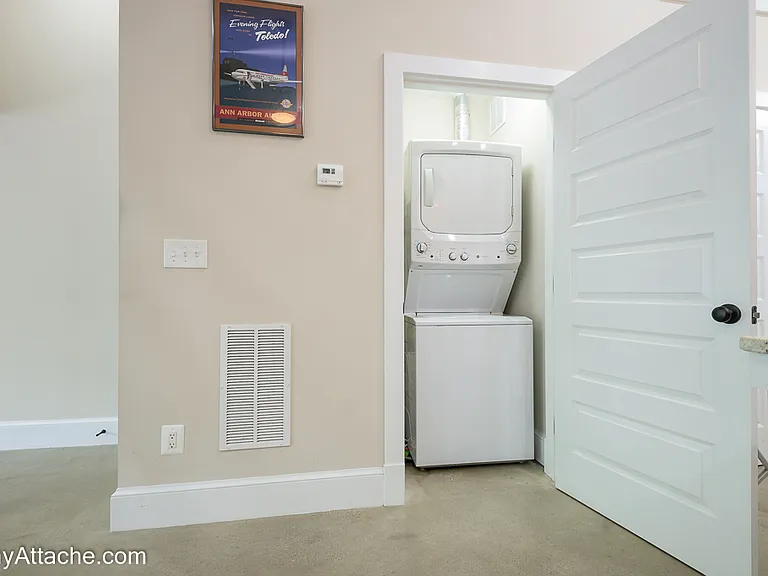 717 F St NE — Photo 27