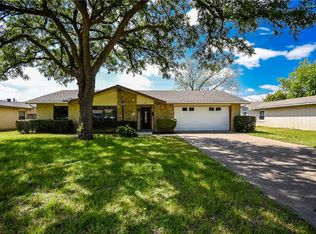 909 Wedgewood Way, Richardson, TX 75080