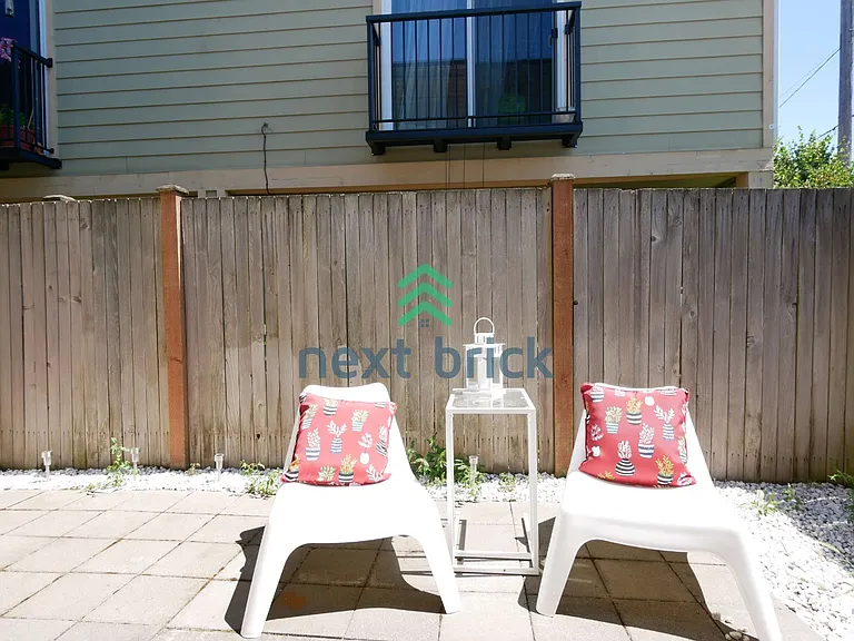 335 N 105th St #A — Photo 14