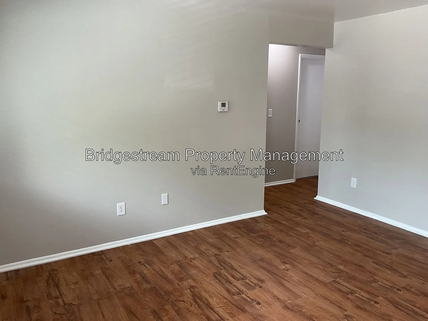 2 bed, 1.0 bath, $950 — Photo 3