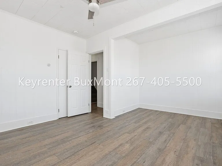 340-342 W Broad St — Photo 6