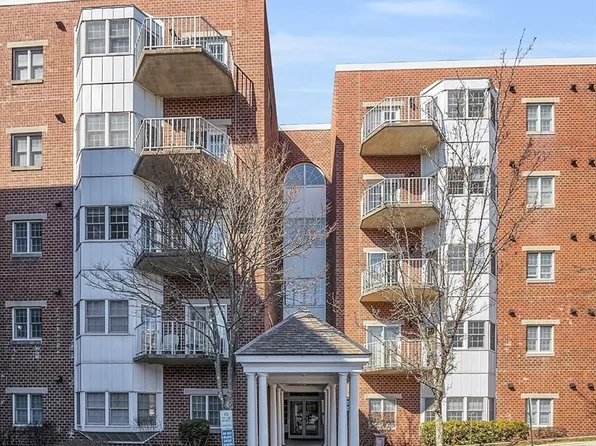 148 Main St APT K421, North Andover, MA 01845