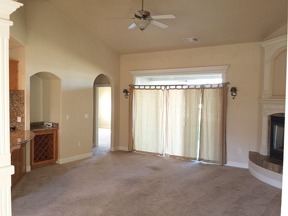 4th image of 22354 Edgewater Dr