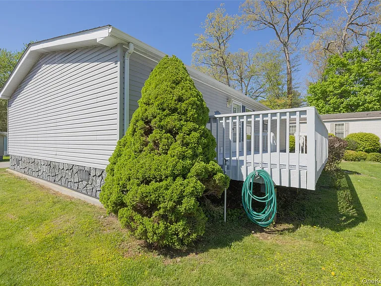 39 Cedar Flats Rd — Photo 9