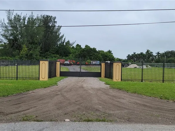 23555 SW 122nd Ave, Homestead, FL 33032