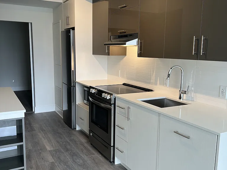 188 Fairview Mall Dr #707 — Photo 9