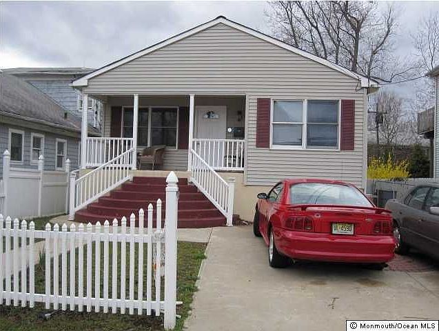 1st image of 53 Wayne Ave