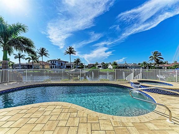 4th image of 2839 Coral Way
