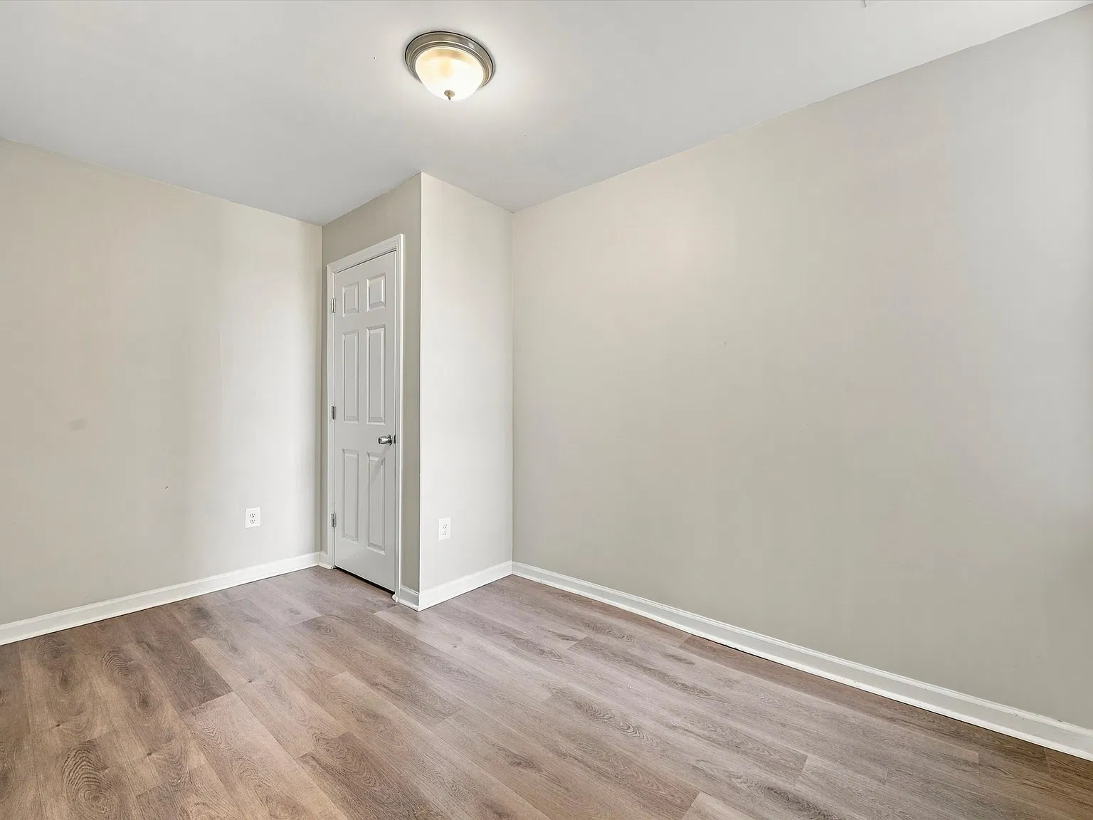 3 bed, 1100 sqft, $1,275 — Photo 4